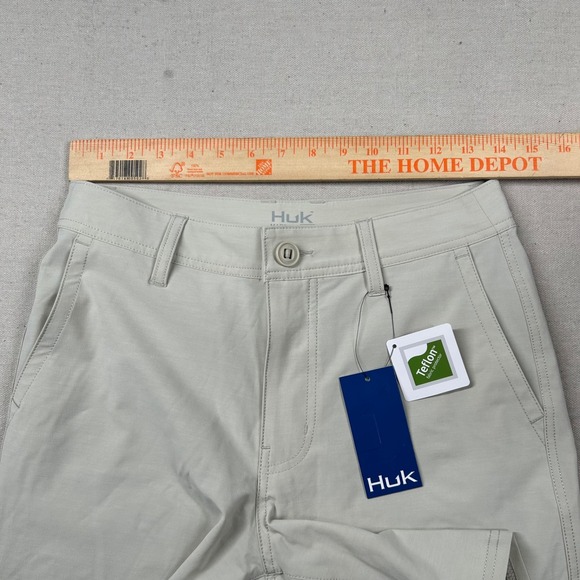 Huk Shorts Mens 28 Waypoint Fishing Performance Chino 7" Inseam Ivory Preppy - Picture 7 of 10